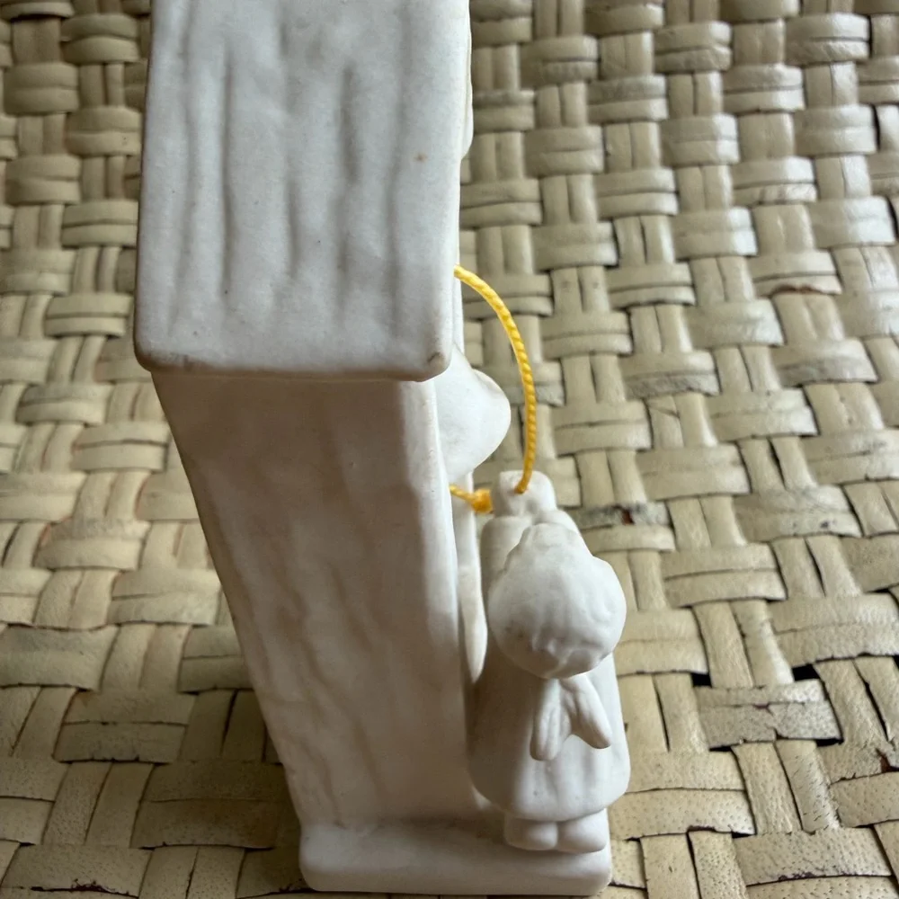 Angel Ringing Bell Figurine goebel Germany Spo 48